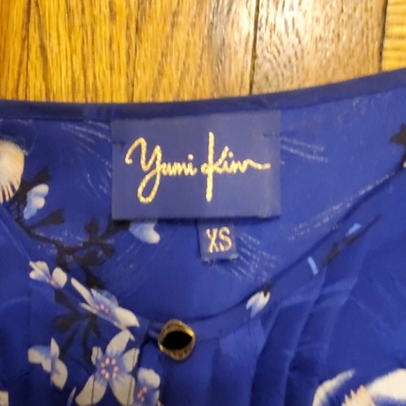Yumi Kim 100% Silk Royal Blue Flowered Top - XS - Picture 2 of 6
